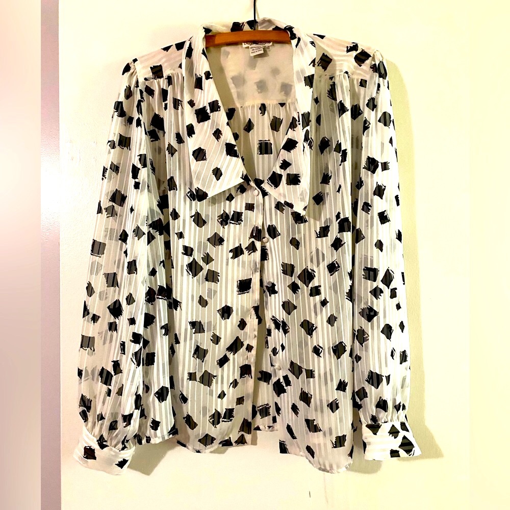 Vintage white and black Lloyd Williams shirt!